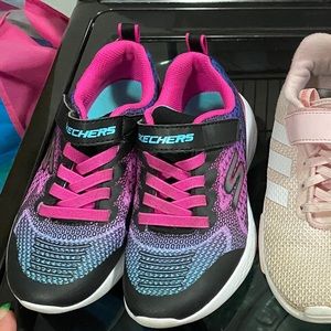 Girls sketchers 1.5